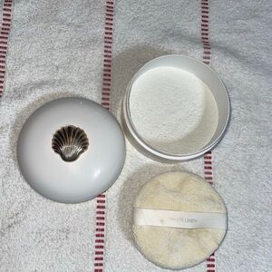 White Linen Powder with Puff 80’s